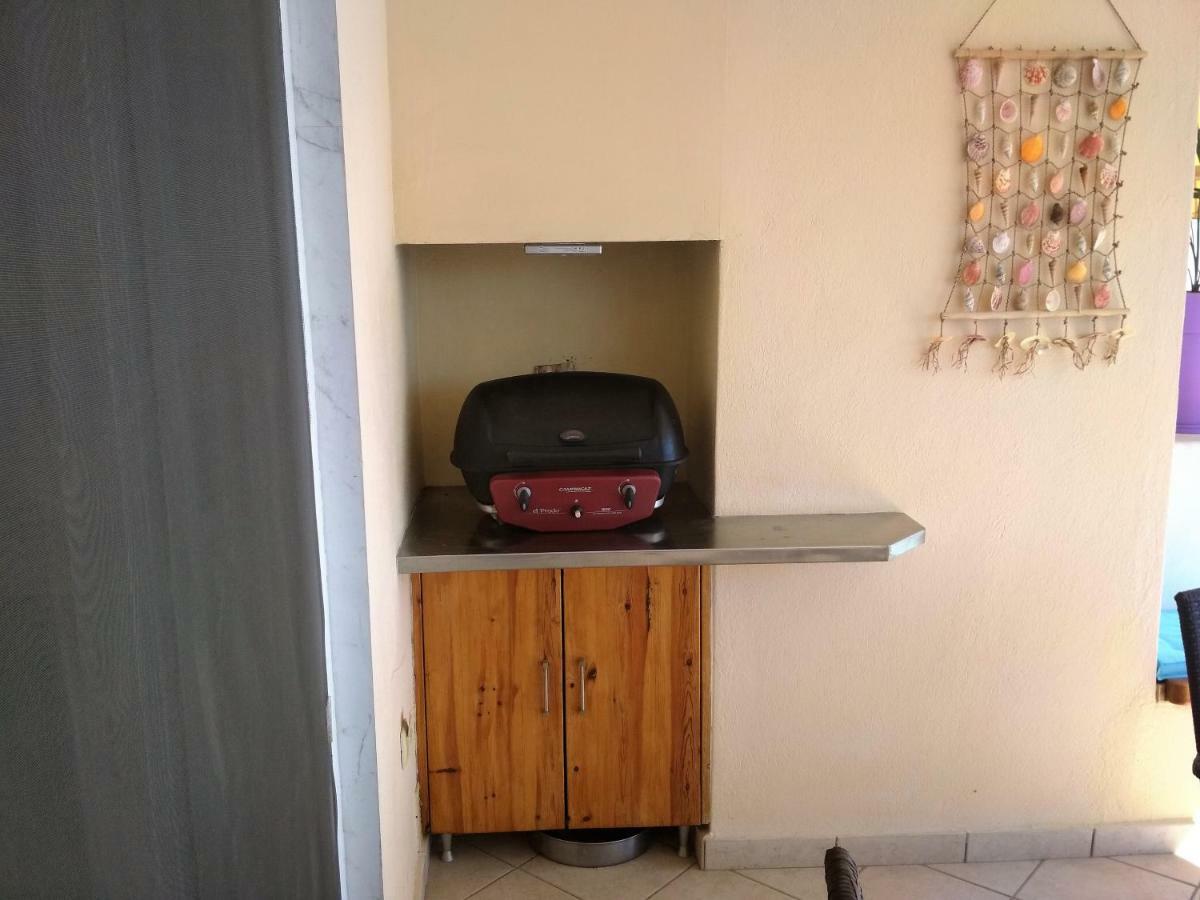 Luxury Sea View Apartment Ofrinion Bagian luar foto